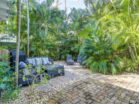 1625 NE 4th Pl, Fort Lauderdale FL 33301