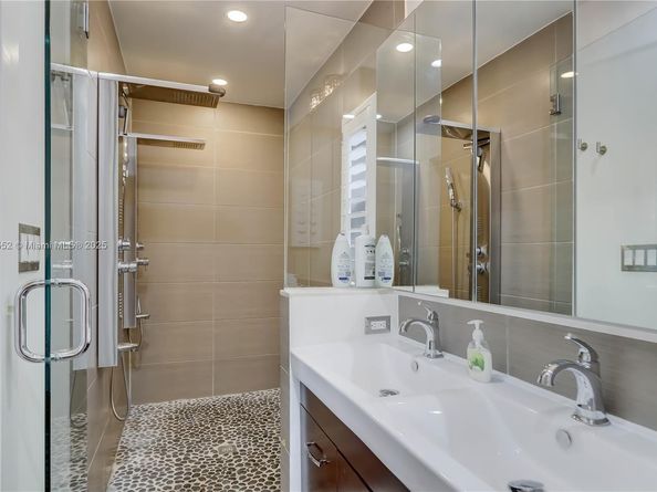 1625 NE 4th Pl, Fort Lauderdale FL 33301