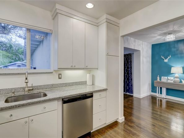 1625 NE 4th Pl, Fort Lauderdale FL 33301