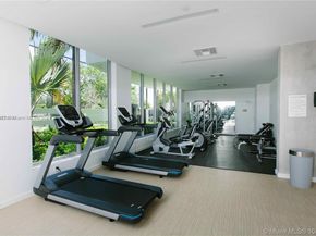 13800 Highland Dr 210, North Miami Beach FL 33181