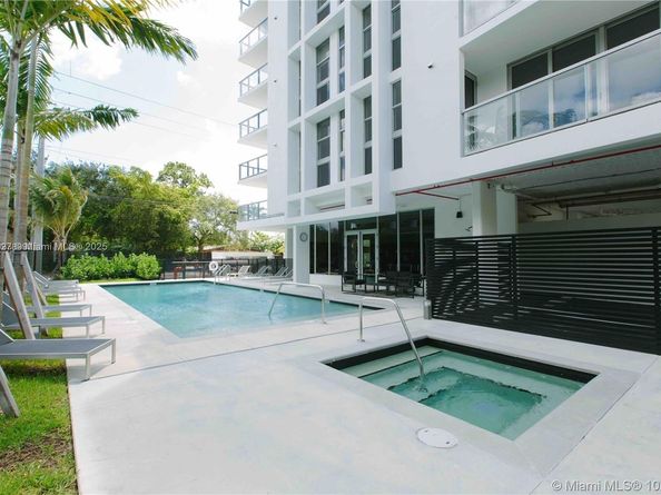 13800 Highland Dr 210, North Miami Beach FL 33181