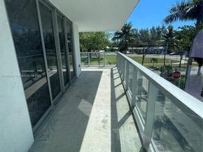 13800 Highland Dr 210, North Miami Beach FL 33181