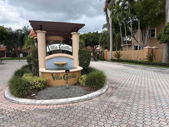 8908 SW 109th Ave, Miami FL 33176