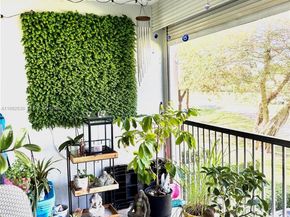 100 SW 130th Ter 211C, Pembroke Pines FL 33027