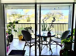 100 SW 130th Ter 211C, Pembroke Pines FL 33027