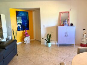 100 SW 130th Ter 211C, Pembroke Pines FL 33027