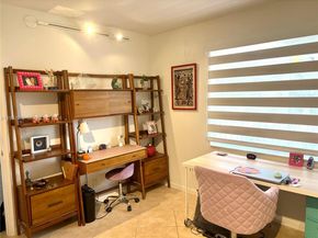 100 SW 130th Ter 211C, Pembroke Pines FL 33027