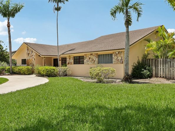 10501 SW 140th St, Miami FL 33176
