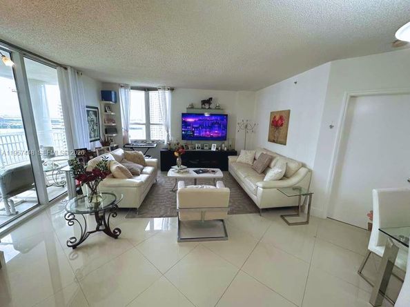 701 Brickell Key Blvd 2309, Miami FL 33131