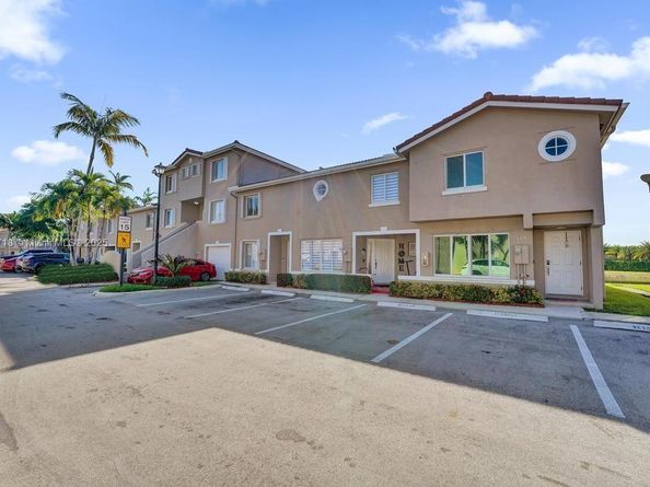 174 Riviera Cir 274, Weston FL 33326