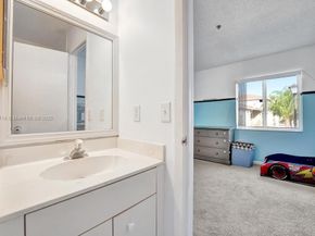 174 Riviera Cir 274, Weston FL 33326