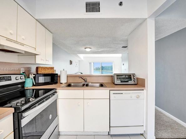 174 Riviera Cir 274, Weston FL 33326