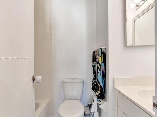 174 Riviera Cir 274, Weston FL 33326