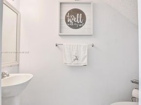 174 Riviera Cir 274, Weston FL 33326