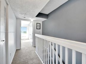 174 Riviera Cir 274, Weston FL 33326