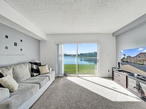 174 Riviera Cir 274, Weston FL 33326