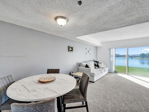 174 Riviera Cir 274, Weston FL 33326