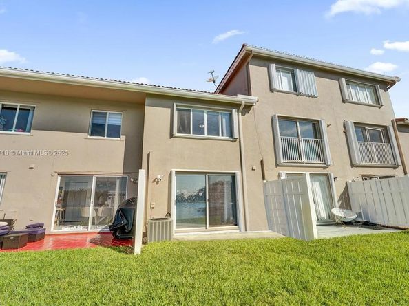 174 Riviera Cir 274, Weston FL 33326