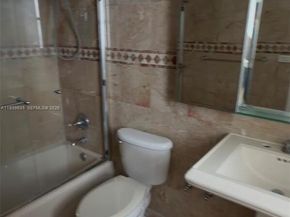 1800 Collins Ave 19B, Miami Beach FL 33139