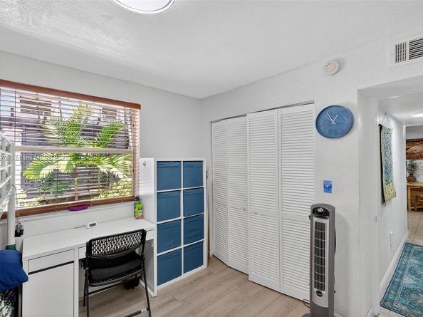 444 SW 4th St 105, Miami FL 33130