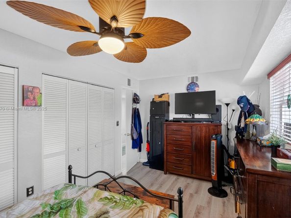 444 SW 4th St 105, Miami FL 33130