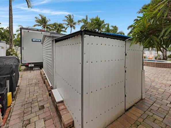 2248 SW 34th Way, Fort Lauderdale FL 33312