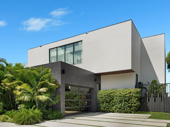 1165 N Biscayne Point Rd, Miami Beach FL 33141