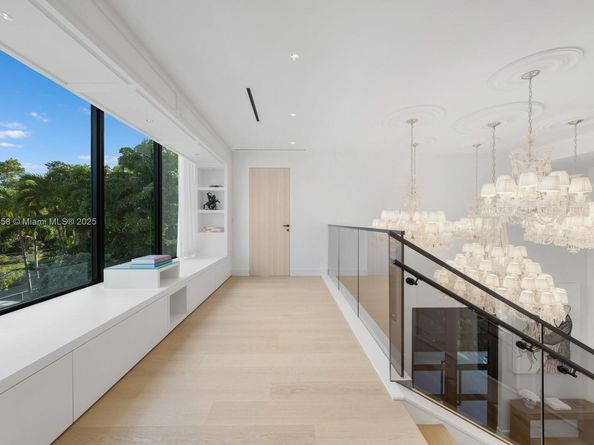 1165 N Biscayne Point Rd, Miami Beach FL 33141