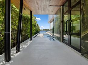 1165 N Biscayne Point Rd, Miami Beach FL 33141