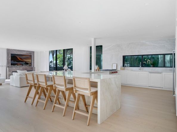 1165 N Biscayne Point Rd, Miami Beach FL 33141