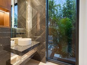 1165 N Biscayne Point Rd, Miami Beach FL 33141