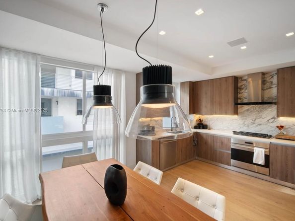 65 N Shore Dr 31C, Miami Beach FL 33141