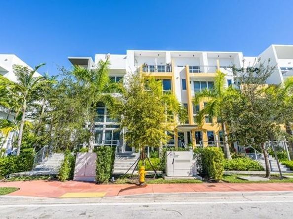 65 N Shore Dr 31C, Miami Beach FL 33141