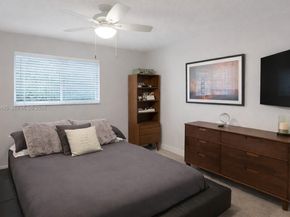 201 NW 7th St 103, Miami FL 33136