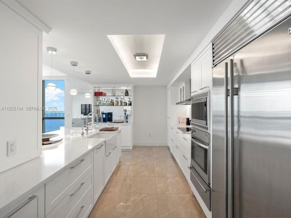 1331 Brickell Bay Dr 1811, Miami FL 33131