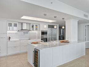 1331 Brickell Bay Dr 1811, Miami FL 33131