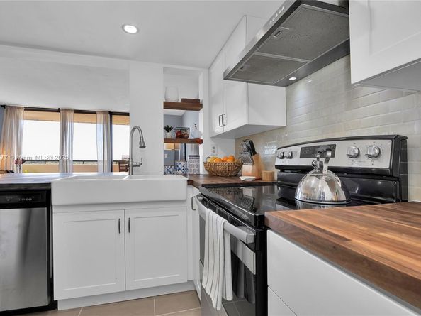 911 E Ponce De Leon Blvd 1503, Coral Gables FL 33134