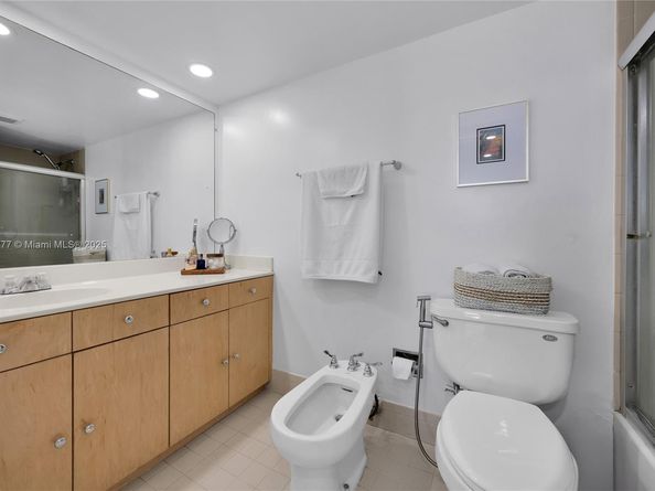 911 E Ponce De Leon Blvd 1503, Coral Gables FL 33134