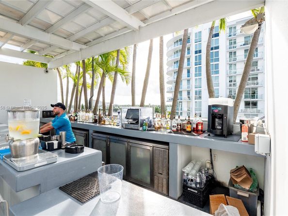 3101 Bayshore Dr 805, Fort Lauderdale FL 33304