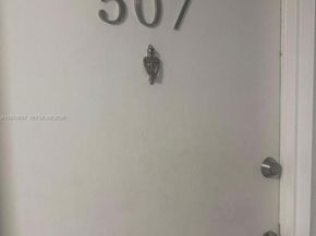 200 177th Dr 507, Sunny Isles Beach FL 33160