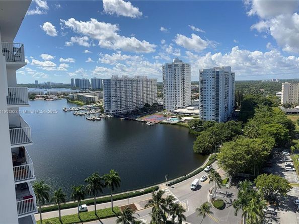 2801 NE 183rd St 1909W, Aventura FL 33160