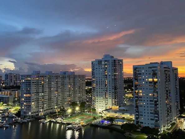2801 NE 183rd St 1909W, Aventura FL 33160