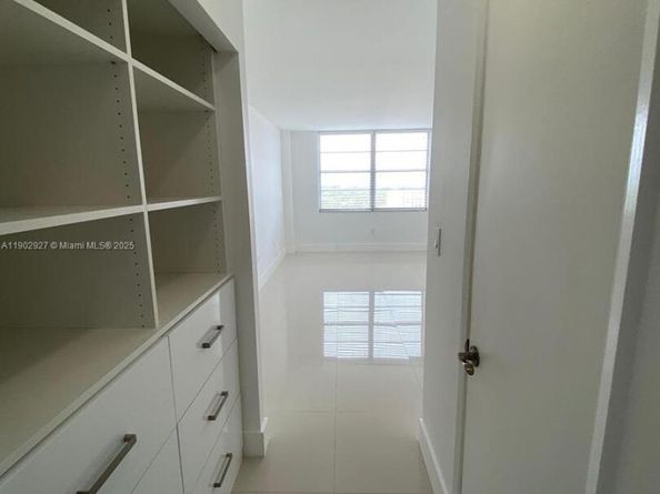 2801 NE 183rd St 1909W, Aventura FL 33160