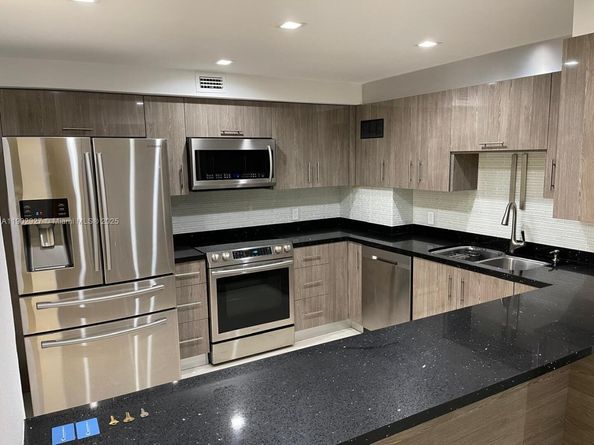 2801 NE 183rd St 1909W, Aventura FL 33160