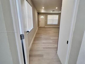 3731 SW 58th Ter, Davie FL 33314