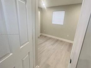 3731 SW 58th Ter, Davie FL 33314