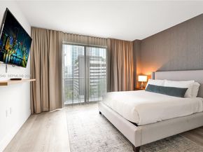 229 SW 9th St 404, Miami FL 33130
