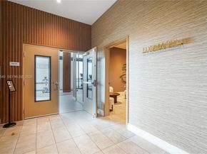 229 SW 9th St 404, Miami FL 33130