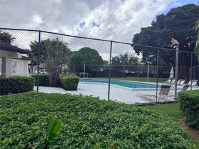 6835 SW 128th Ct, Miami FL 33183