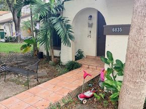 6835 SW 128th Ct, Miami FL 33183